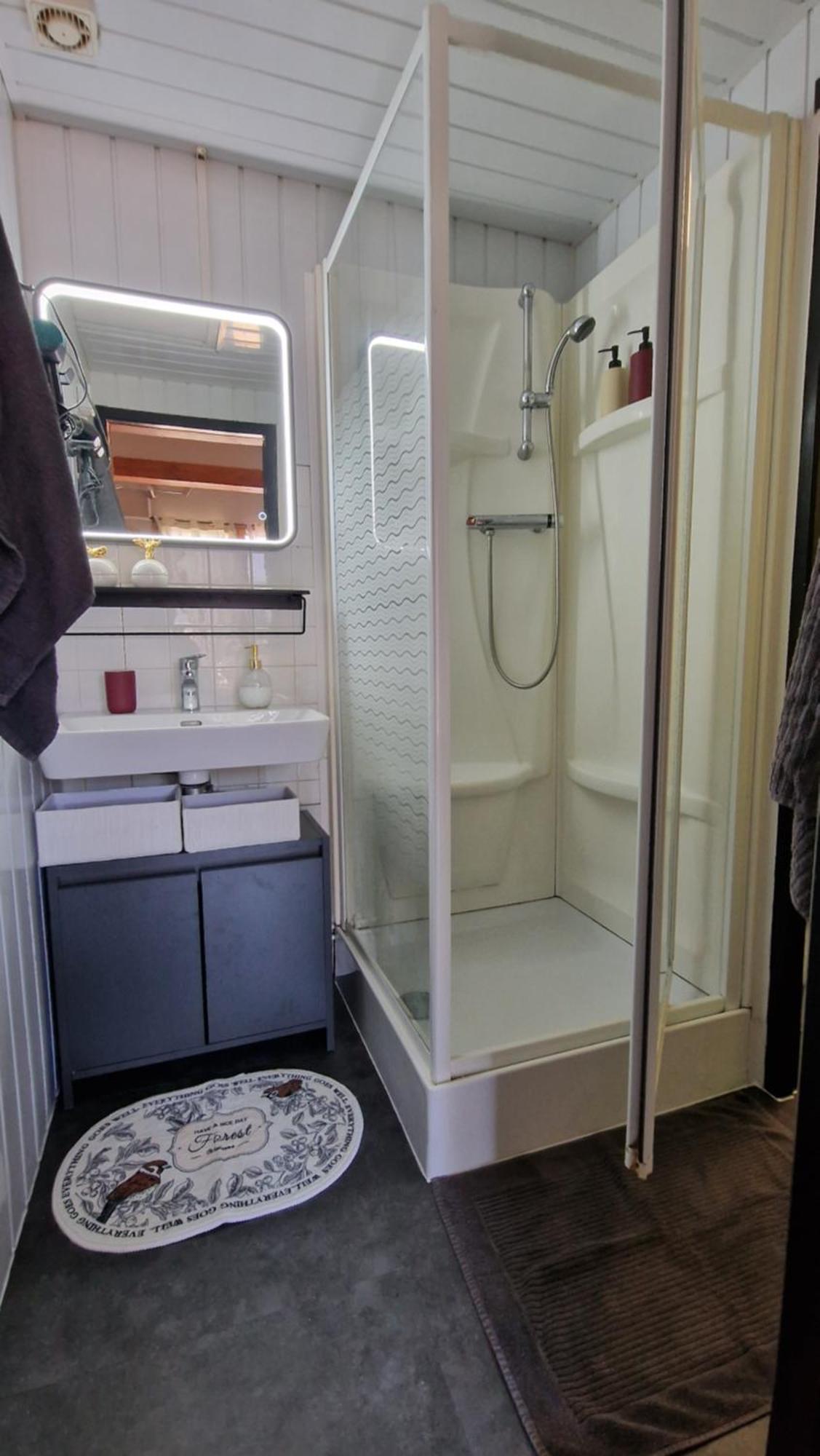 Chalet Bord De Lac Avec Piscine N2E Laffrey Kültér fotó