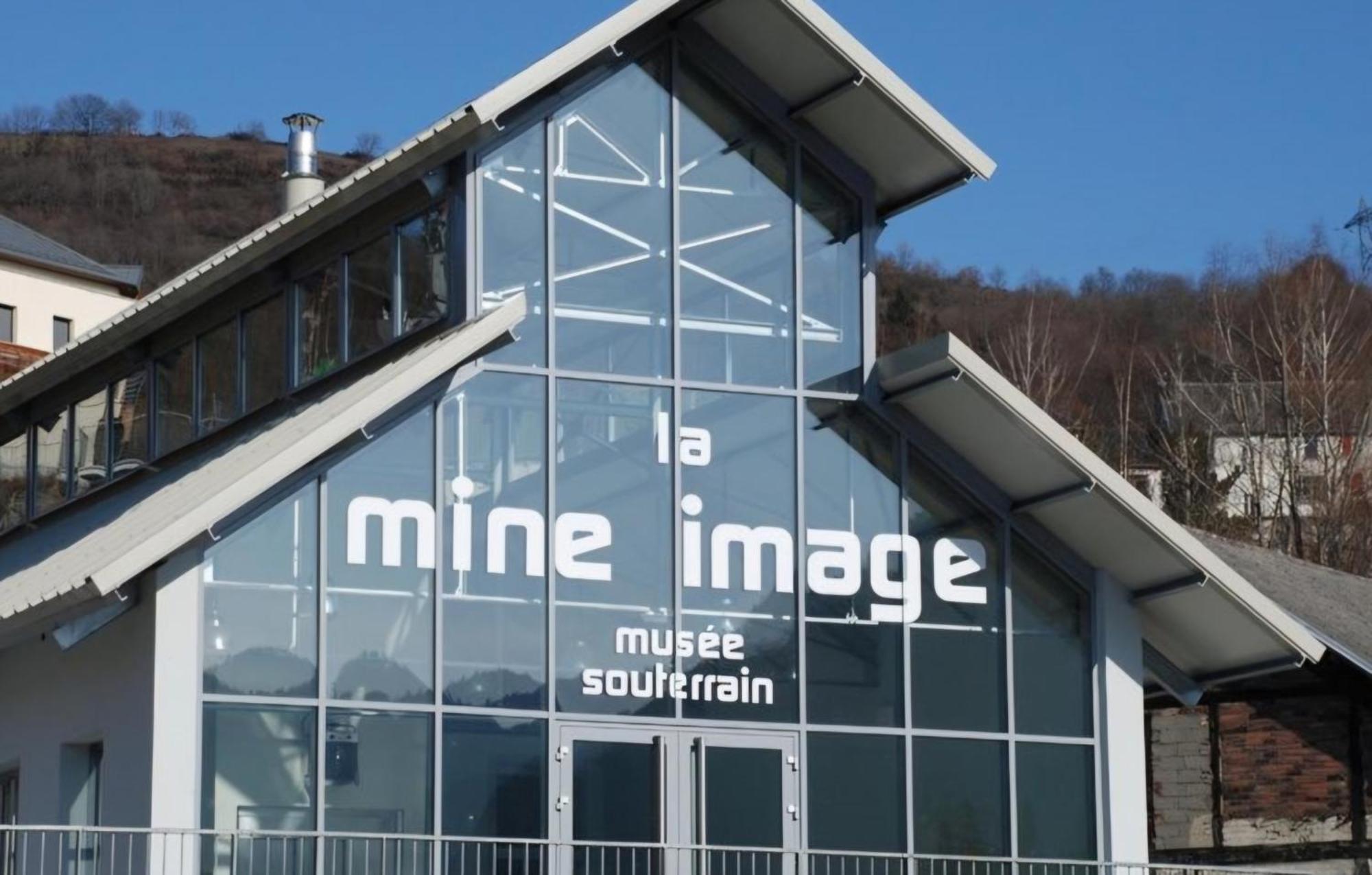 Chalet Bord De Lac Avec Piscine N2E Laffrey Kültér fotó